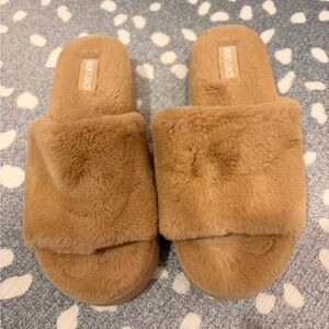 Muk Luks Women's Plush Slide Slippers - Tan